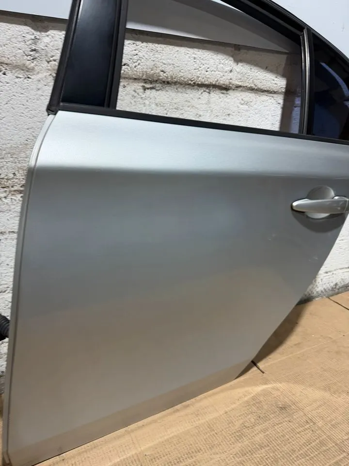 BMW 1er E87 Tür Hinten Links Komplett 354 Titansilber – Bild 7