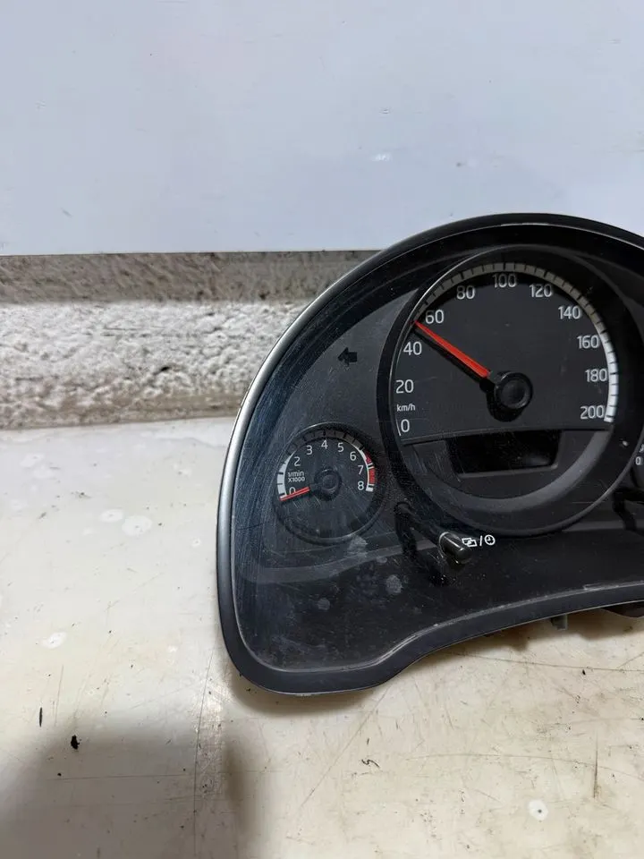 VW UP! Tacho Tachometer Kombiinstrument 1S0920860C – Bild 3