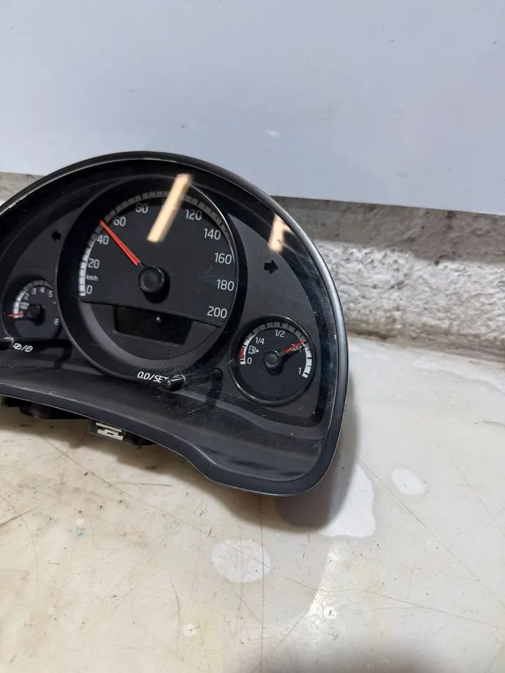 VW UP! Tacho Tachometer Kombiinstrument 1S0920860C – Bild 5