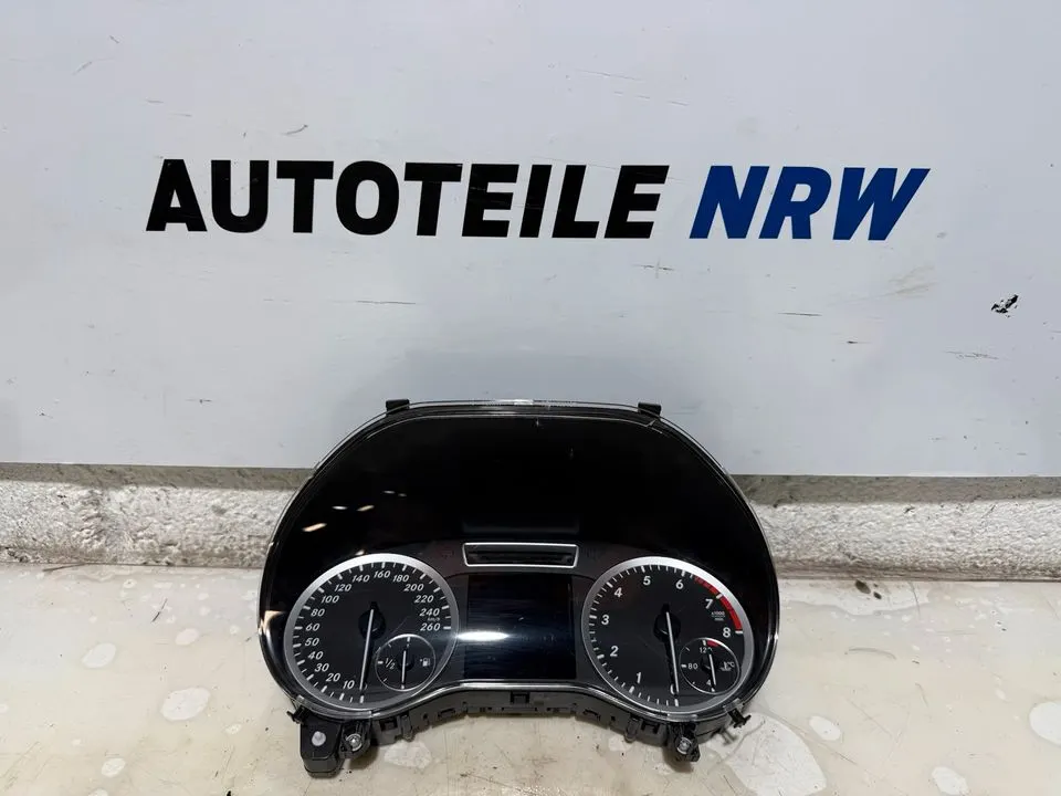 Mercedes B-Klasse W246 Tacho Kombiinstrument A2469006611 – Bild 1