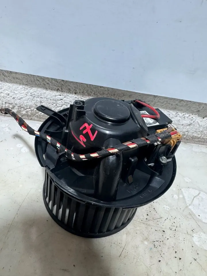 VW Audi Golf Touran A3 Gebläseregler Gebläsemotor 3C0907521F – Bild 3