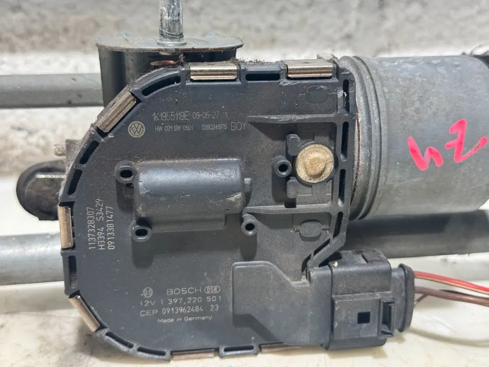 VW Audi Golf Touran A3 Scheibenwischer Gestänge Motor 1K1955023G – Bild 4