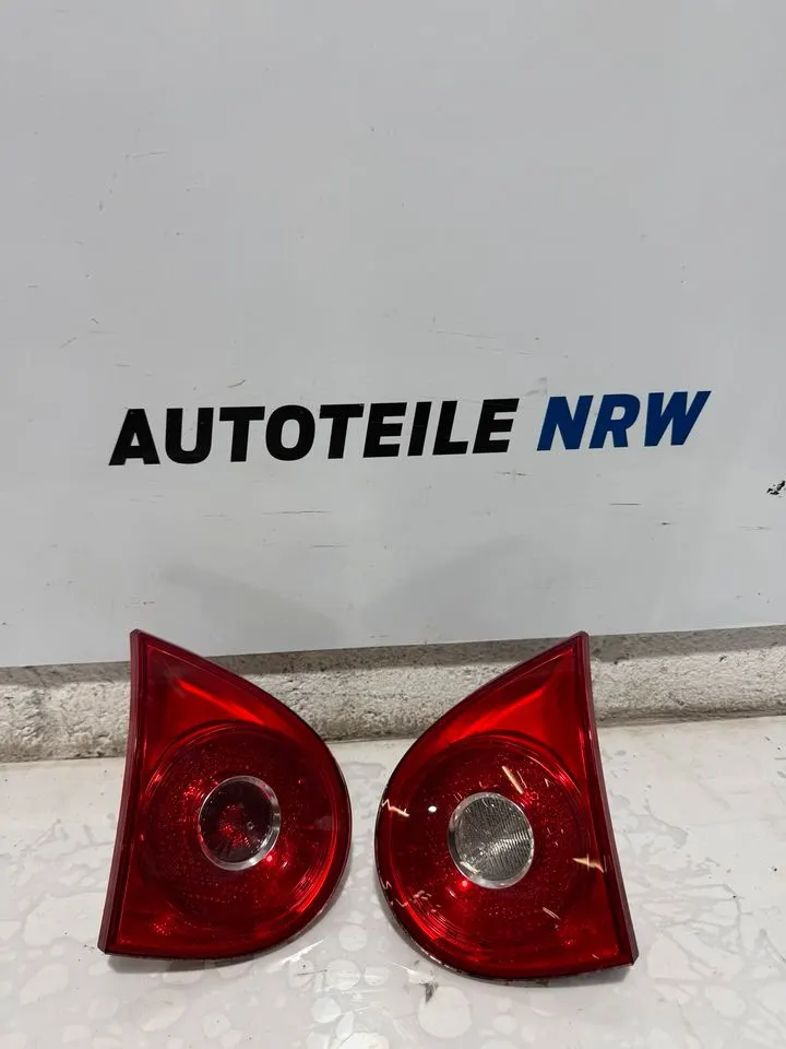 VW Golf 5 Heckklappe Heckleuchte Rückleuchte Hinten Links Rechts – Bild 1