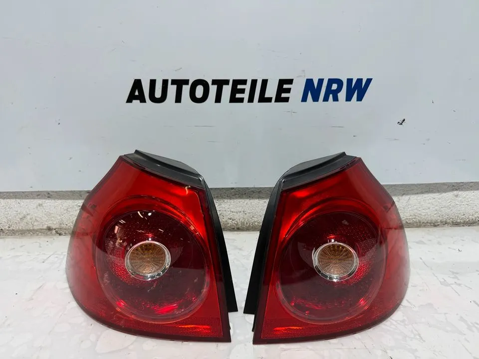 VW Golf 5 V Heckleuchte Rückleuchte Leuchte Hinten Links Rechts – Bild 1