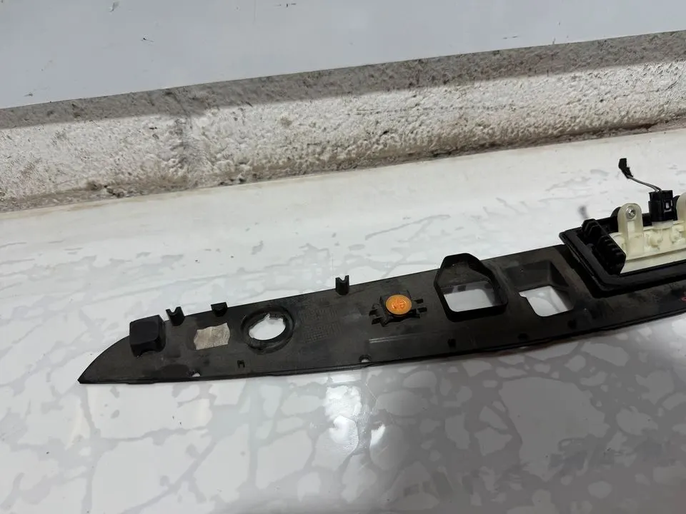 Mercedes CLS C218 Kennzeichenbeleuchtung Hinten A2187500493 – Bild 8