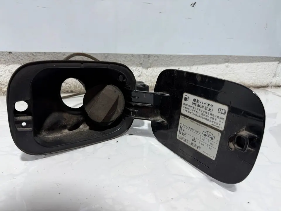 VW Golf 5 V 6 VI Variant Tankklappe Tankdeckel LC9X 1K9809857 – Bild 7