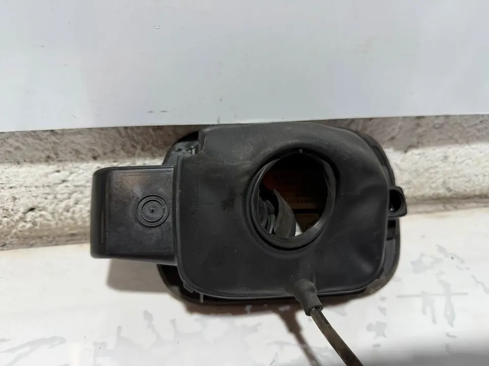 VW Golf 5 V 6 VI Variant Tankklappe Tankdeckel LC9X 1K9809857 – Bild 8