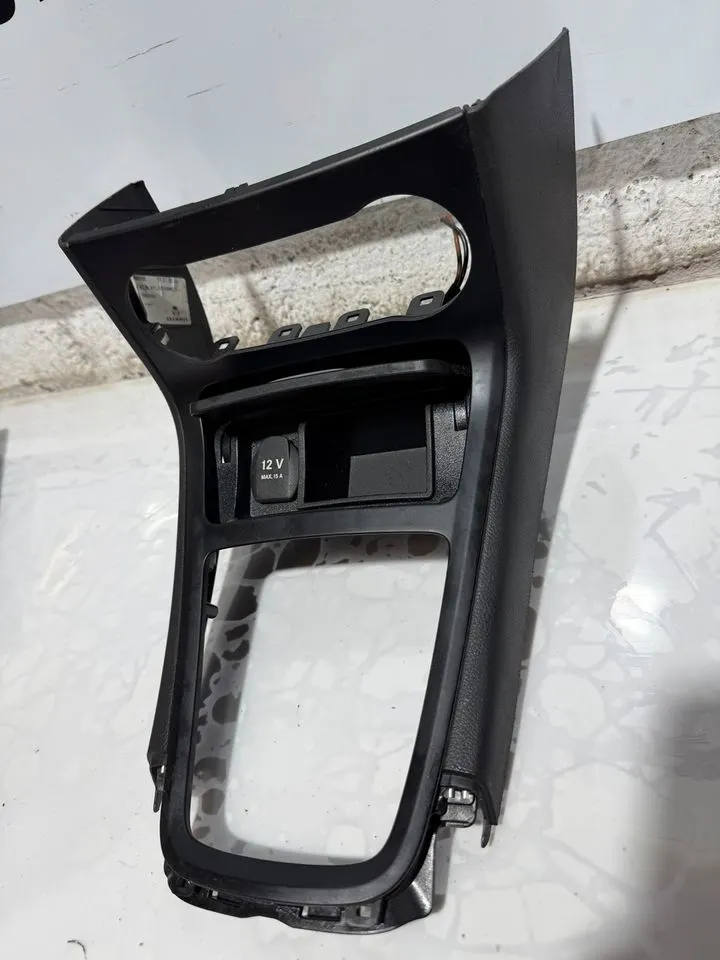 Mercedes B-Klasse W246 Mittelkonsole Verkleidung A2466800171 – Bild 7