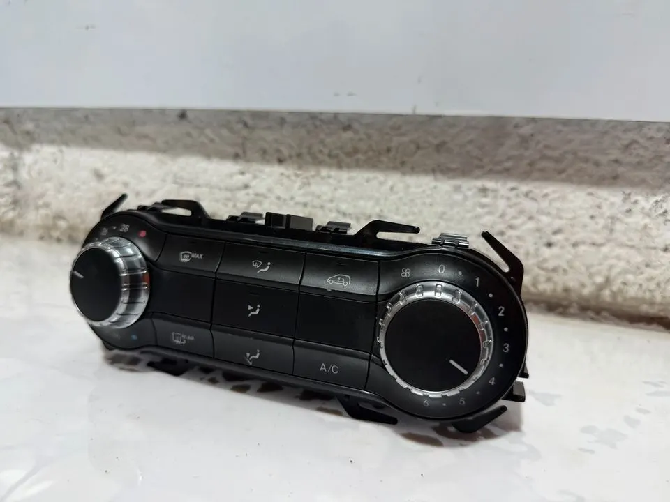 Mercedes B-Klasse W246 Klimabedienteil Bedienteil A2469002208 – Bild 5