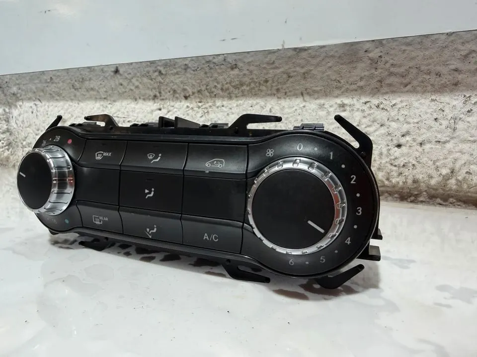 Mercedes B-Klasse W246 Klimabedienteil Bedienteil A2469002208 – Bild 7