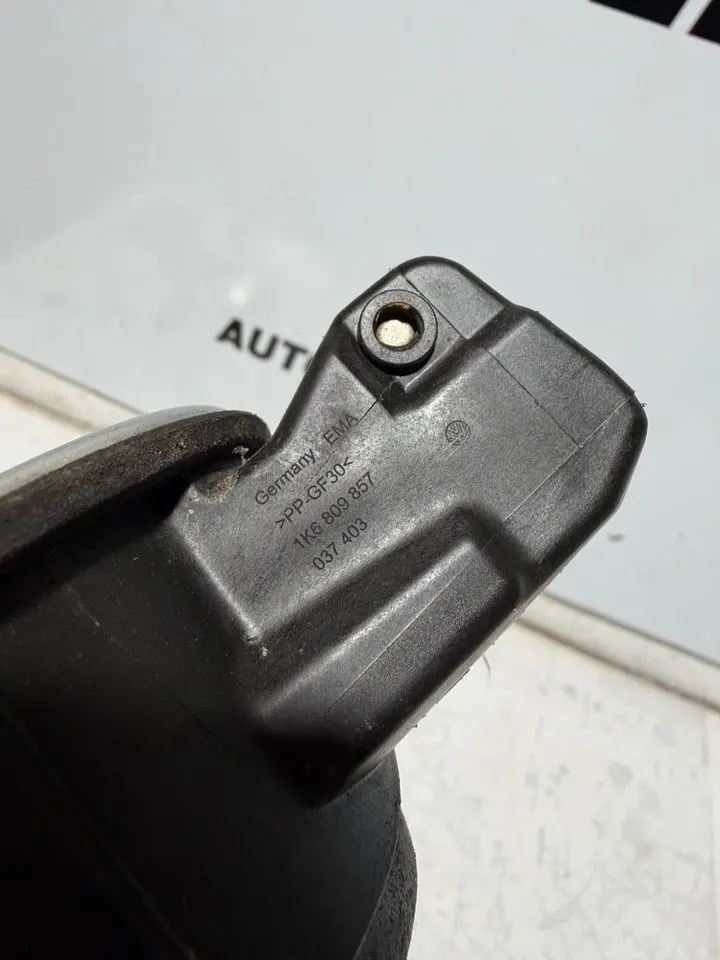 VW Golf 5 V Variant Tankklappe Tankdeckel LA7W 1K6809857 – Bild 7