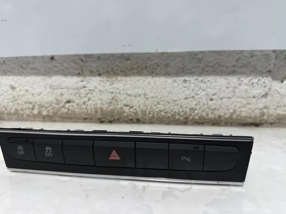 Audi A3 8P Warnblinker Mehrfach Schalter Vorne 8P0927137CE – Bild 4