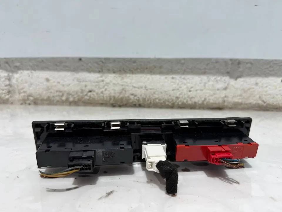 Audi A3 8P Warnblinker Mehrfach Schalter Vorne 8P0927137CE – Bild 5
