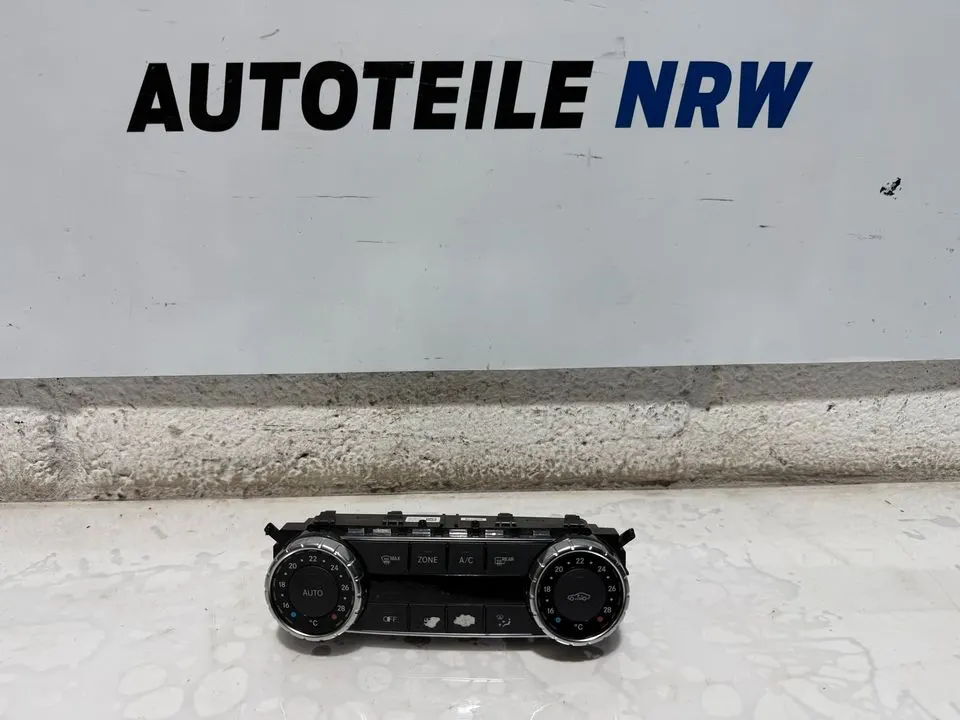 Mercedes C-Klasse W204 Klimabedienteil Bedienteil A2049001007 – Bild 1