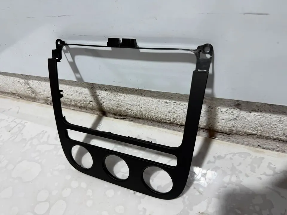 VW Golf 5 Verkleidung Blende Rahmen Mittelverkleidung 1K0858069G – Bild 7