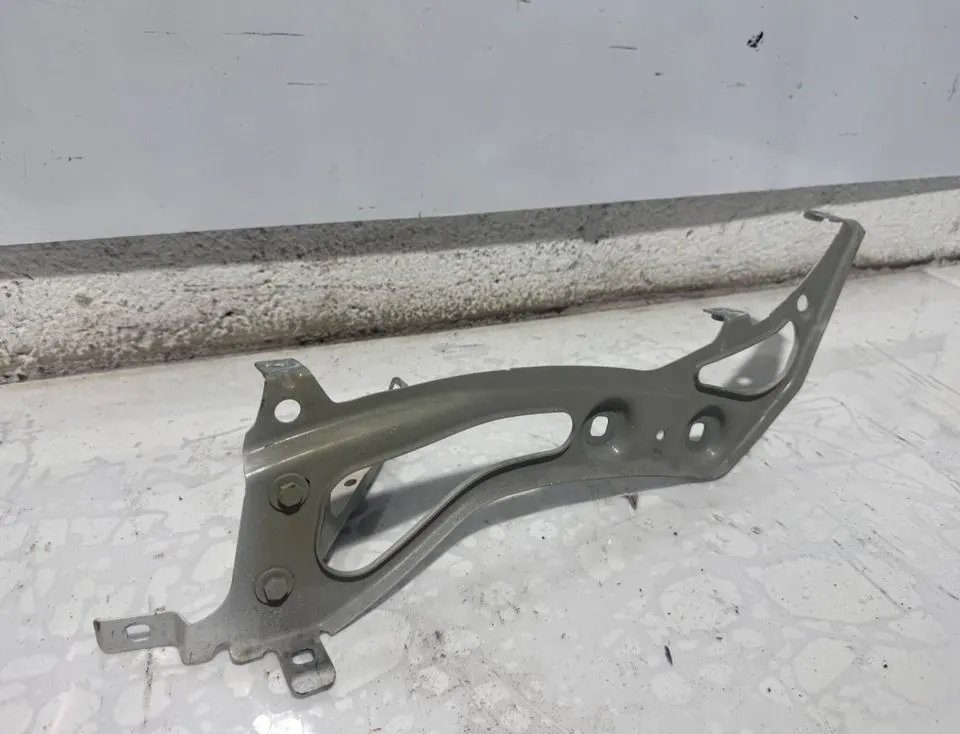 BMW 2er F45 F46 Kotflügel Halter Träger Vorne 7297201 7297202 – Bild 4