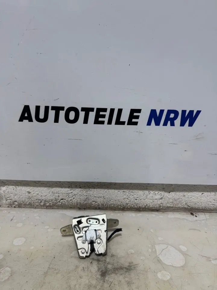 Mercedes C-Klasse W204 Schloss Heckklappe Kofferraum A2047400555 – Bild 1