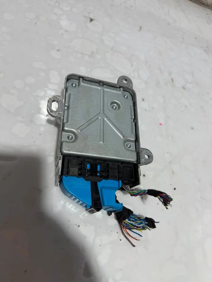 BMW 2er F45 F46 SRS Airbag ECU Steuergerät Modul 6818814 – Bild 5