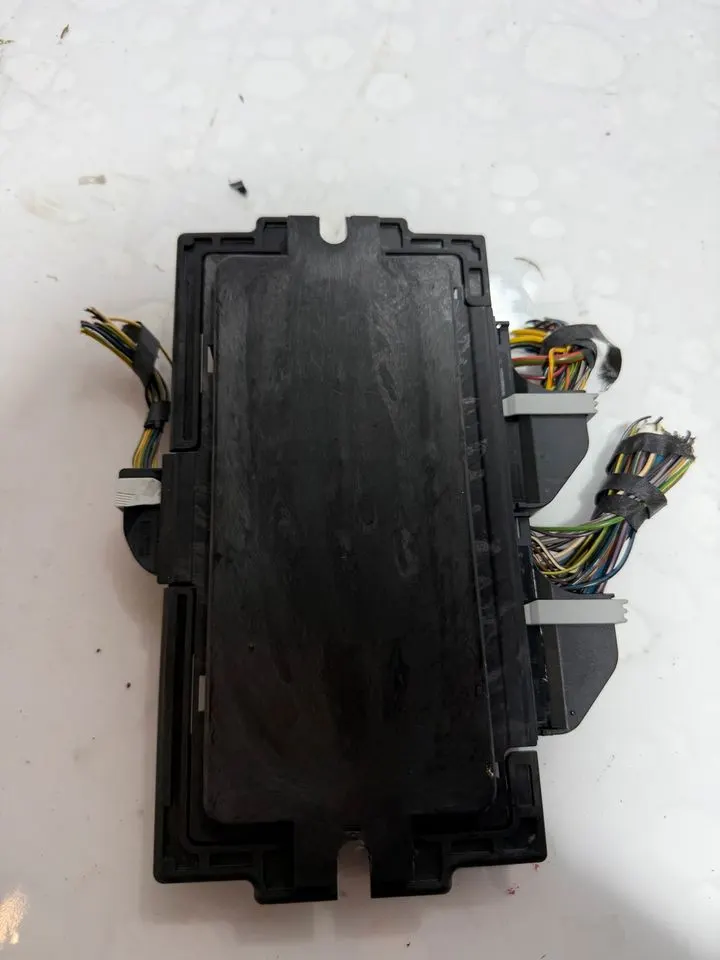 BMW 3er E90 E91 E92 FRM3R Steuergerät Fußraum Modul 9249090 – Bild 4