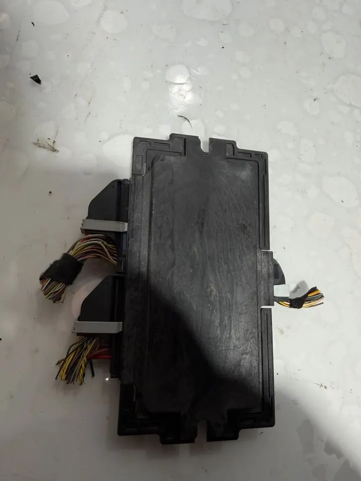 BMW 1er 3er E87 E91 E92 FRM3R Steuergerät Fußraum Modul 9240528 – Bild 5