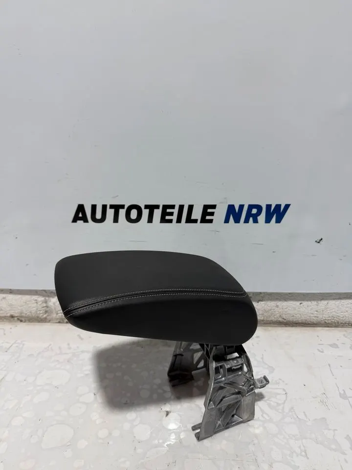 Audi A3 8V Mittelarmlehne Armlehne Lehne Leder Vorne 8V0864283 – Bild 1