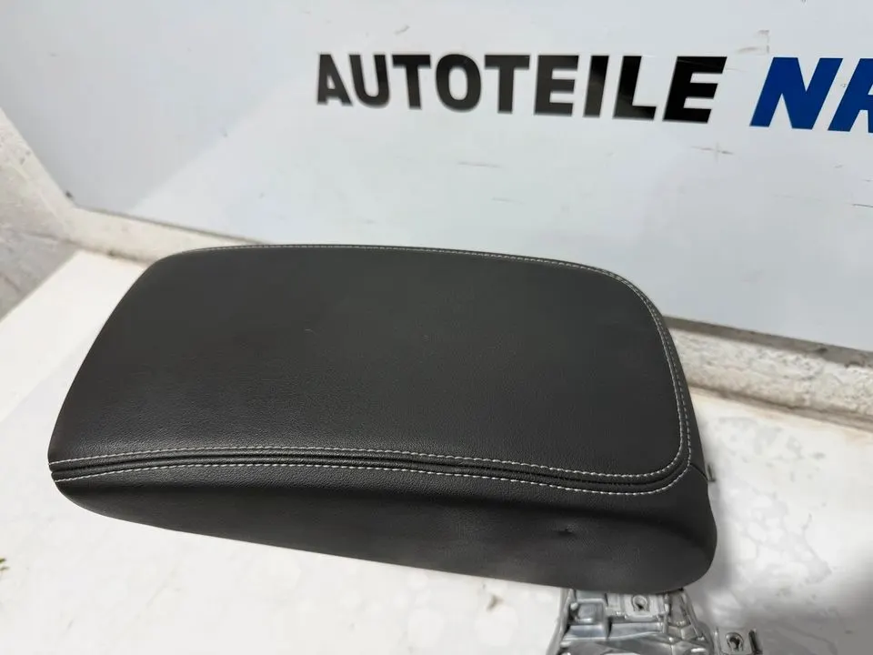 Audi A3 8V Mittelarmlehne Armlehne Lehne Leder Vorne 8V0864283 – Bild 4
