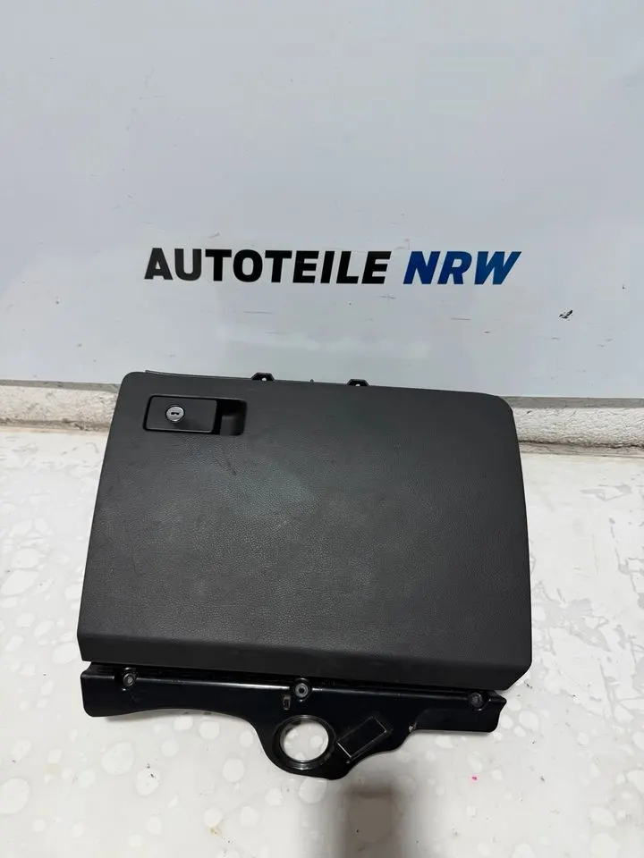 VW Passat B7 3C Handschuhfach Staufach Ablage Vorne 3C1857114E – Bild 1