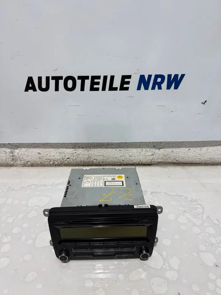 VW Golf 6 VI Touran 1T3 Passat FM Media Radio Audio 1K0035186AA – Bild 1