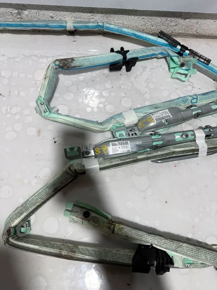 VW Touran 1T2 Kopfairbag Links Rechts 1T0880741K 1T0880742K – Bild 4