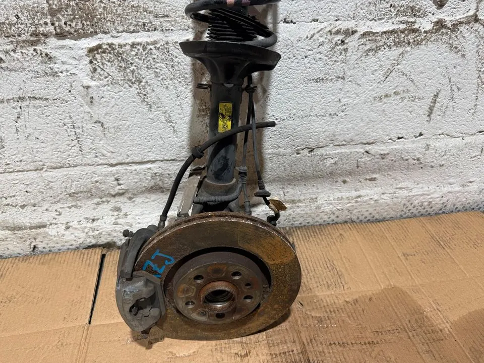 VW Beetle 9C Achsschenkel Radnabe Stoßdämpfer Federbein Vorne – Bild 4