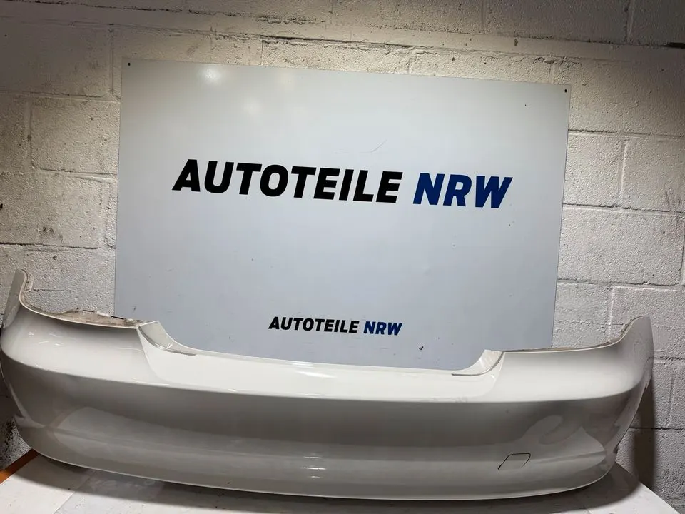 BMW 1er E88 Heckschürze Stoßstange Stoßfänger Hinten 300 – Bild 1